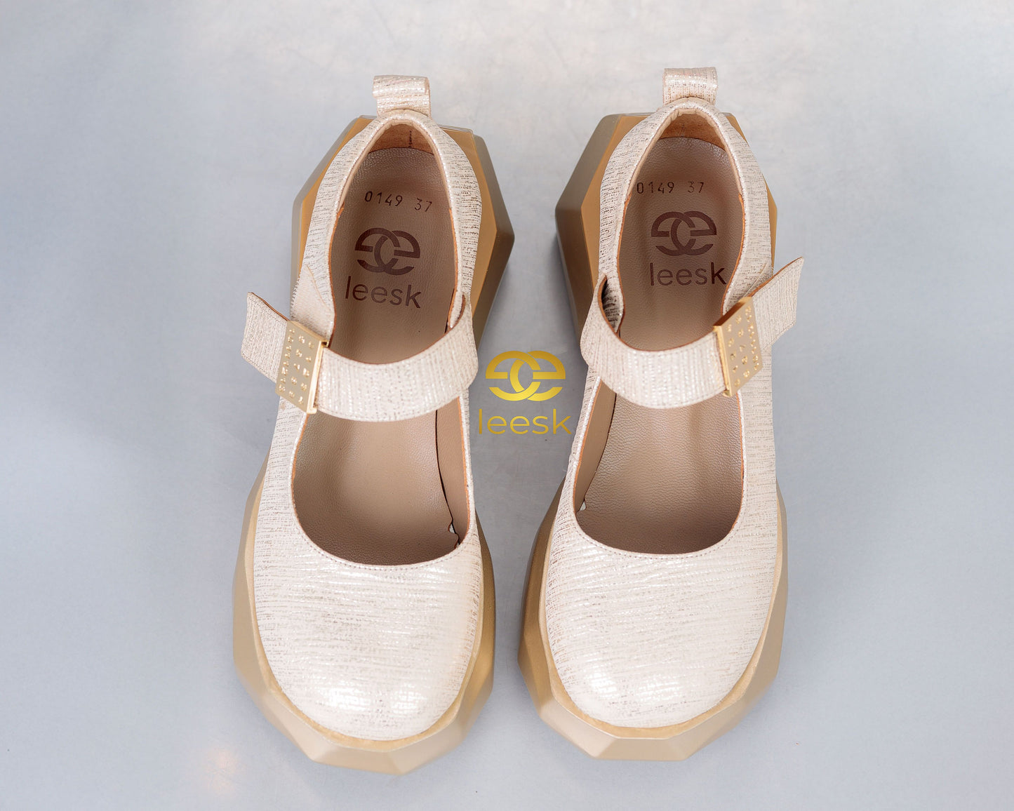 The Sculpted Mary Jane – Gold Edition (Khabo)