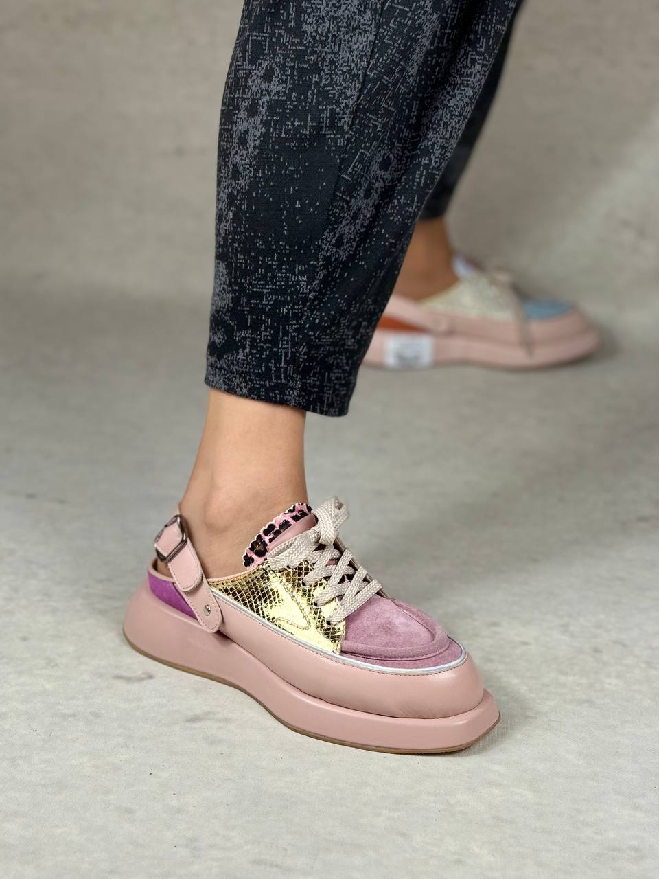 LEESK Blush Luxe Sneaker (Cynthia blush)