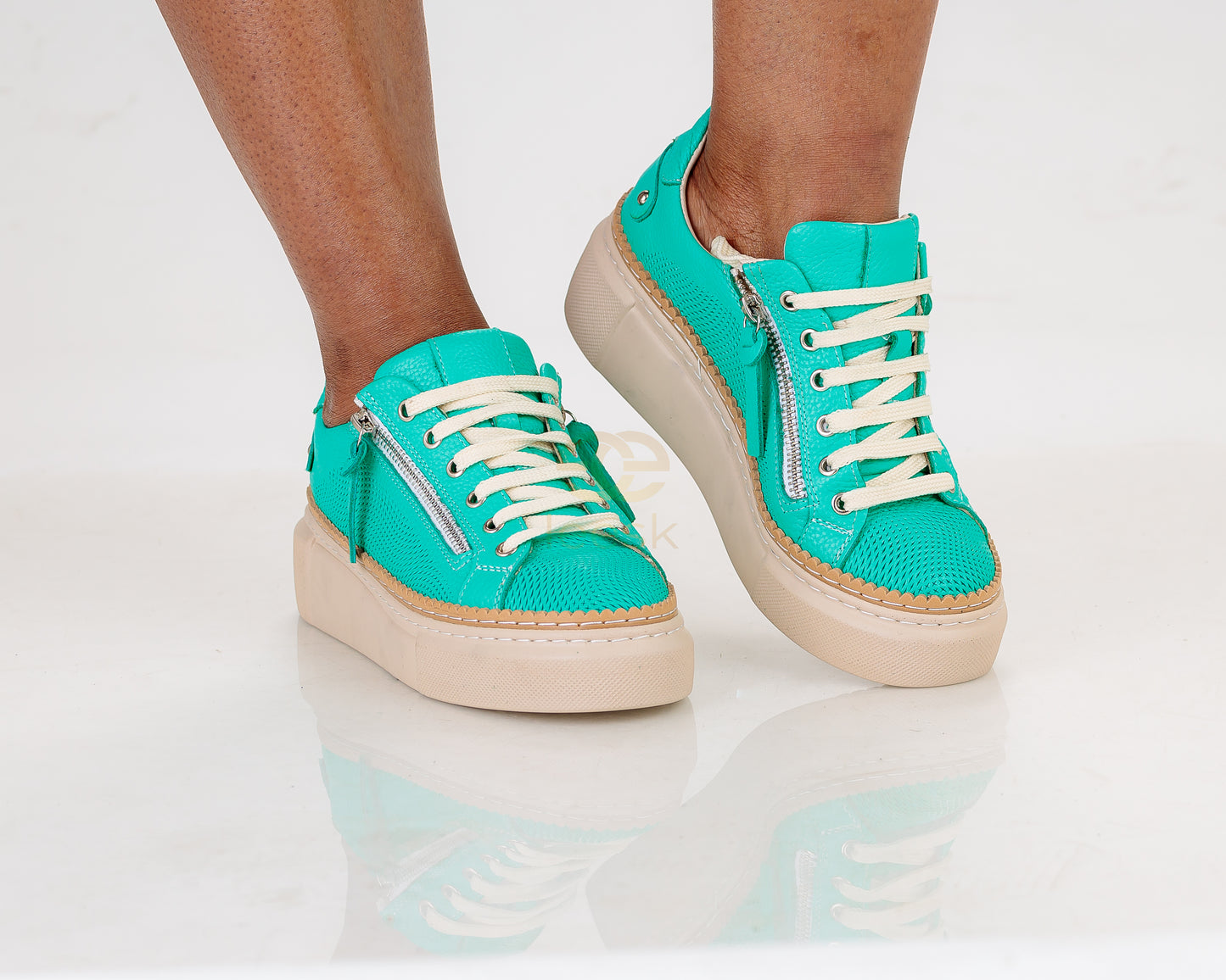 LEESK “Aqua Muse” Platform Sneaker (Mabaleng)