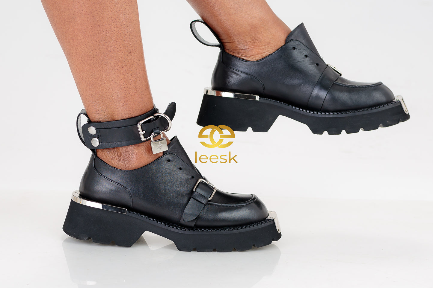 The Zuri Artisanal Oxford (Namso)