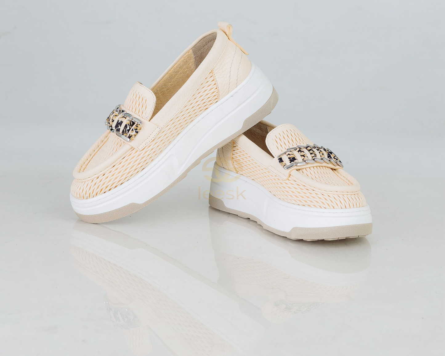 LEESK Cream Chain Loafers (Lindz)